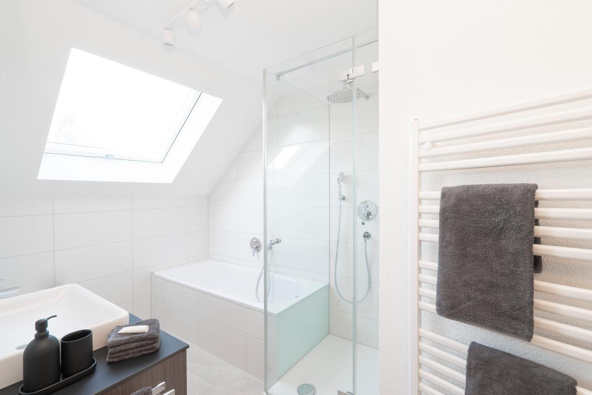 Haus4Zimmer - Luxus Mit Blick Ueber Den Bodensee - Mit Garage Bregenz Eksteriør bilde